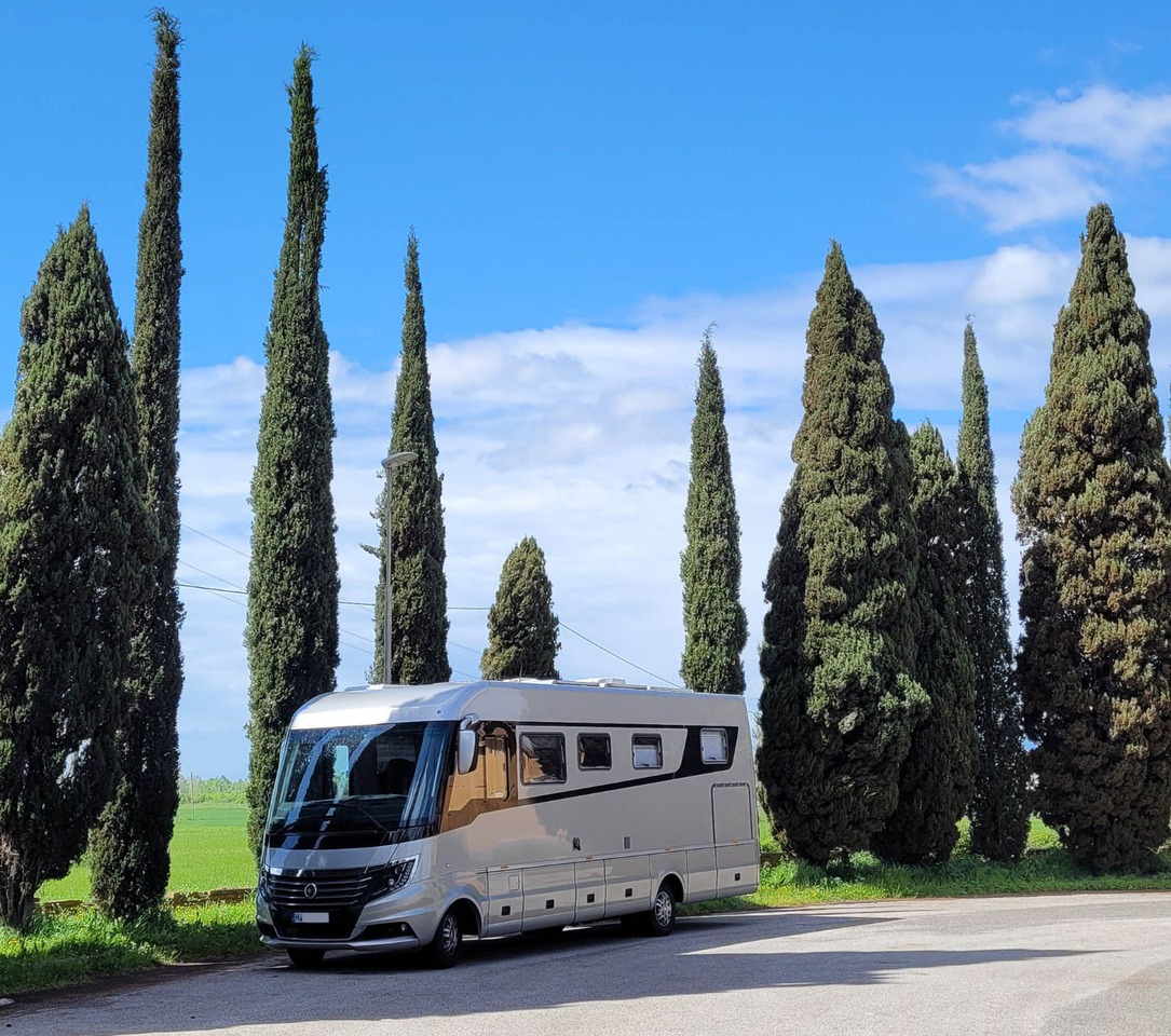 Niesmann + Bischoff Flair 880 BE - Camping-car intégral: photos 1 Niesmann + Bischoff Flair 880 BE - Camping-car intégral: photos 1