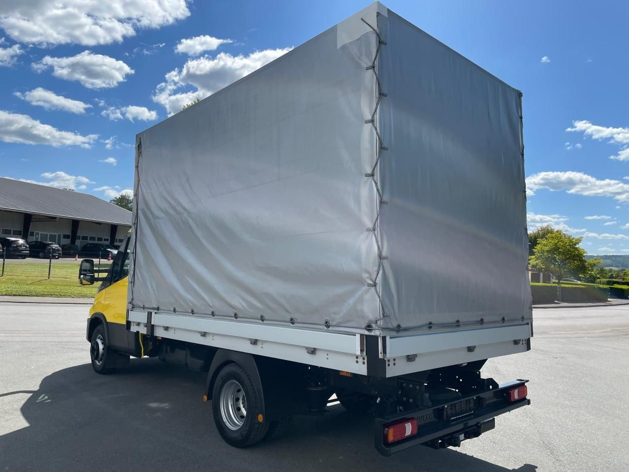 Iveco Daily 70C21HA8/P (72C) Euro6 Klima AHK Navi ZV - Véhicule utilitaire plateau baché: photos 5 Iveco Daily 70C21HA8/P (72C) Euro6 Klima AHK Navi ZV - Véhicule utilitaire plateau baché: photos 5