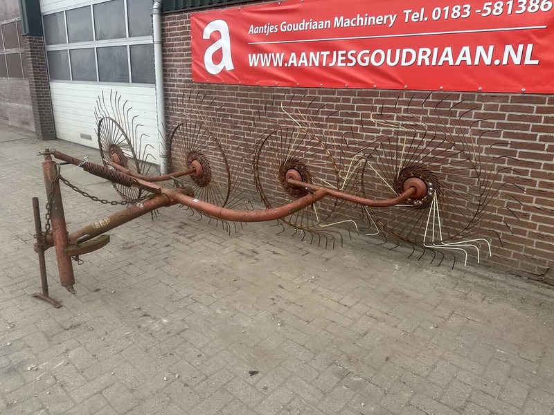 4 bords gedragen acrobaat - Gebruikt - Faneuse: photos 2 4 bords gedragen acrobaat - Gebruikt - Faneuse: photos 2