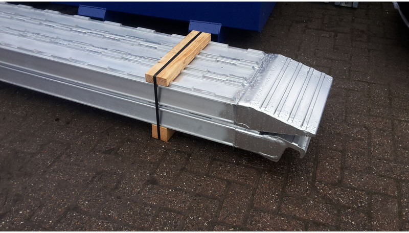 Aluminium rijplanken - Rampe de chargement: photos 2 Aluminium rijplanken - Rampe de chargement: photos 2