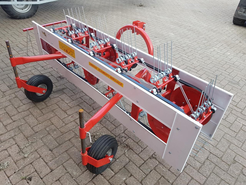 Bandhooier - Faneuse: photos 4 Bandhooier - Faneuse: photos 4