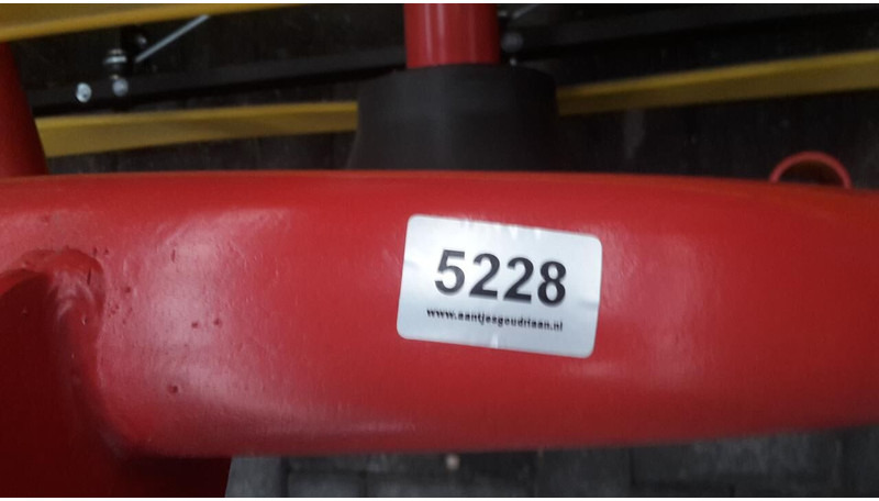 Bandhooier - Faneuse: photos 5 Bandhooier - Faneuse: photos 5