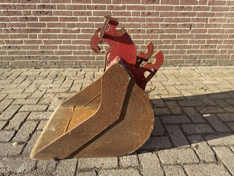 CW05 - Godet pour Pelle: photos 2 CW05 - Godet pour Pelle: photos 2