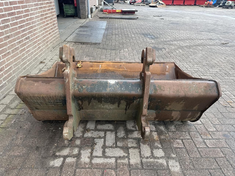 CW30 - Godet pour Pelle: photos 4 CW30 - Godet pour Pelle: photos 4