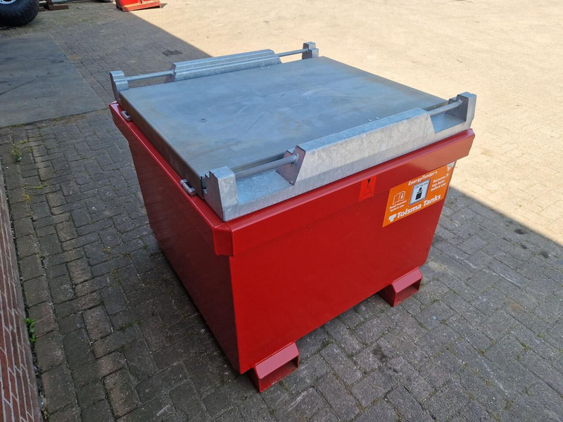 Diesel tank/ IBC - Cuve de stockage: photos 2 Diesel tank/ IBC - Cuve de stockage: photos 2