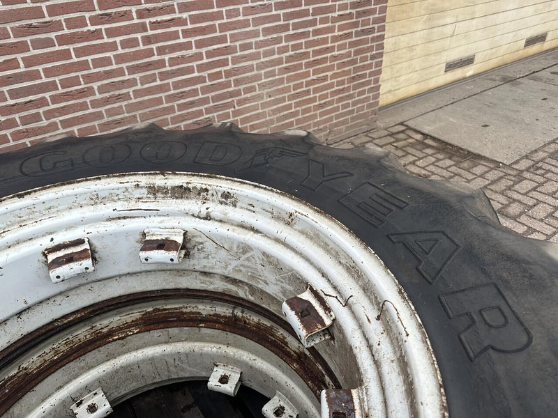Goodyear - Pneus et jantes: photos 4 Goodyear - Pneus et jantes: photos 4
