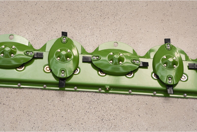 Krone frontmaaiers - Faucheuse: photos 4 Krone frontmaaiers - Faucheuse: photos 4