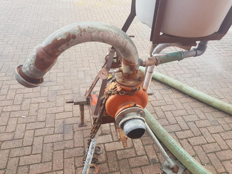 Landini waterpomp - Gebruikt - Pompe à eau: photos 4 Landini waterpomp - Gebruikt - Pompe à eau: photos 4