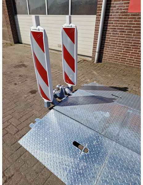 Leidingdrempel / road ramp - Rampe de chargement: photos 5 Leidingdrempel / road ramp - Rampe de chargement: photos 5