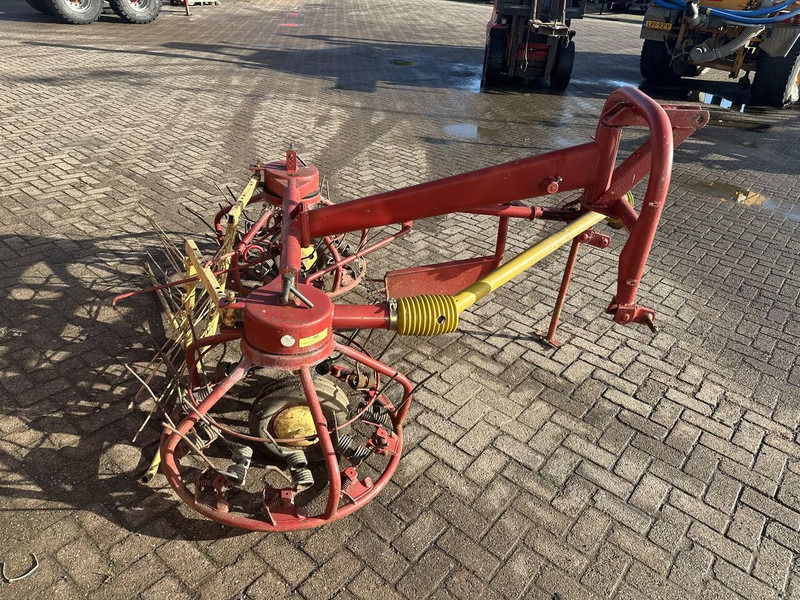 Onbekend - Faneuse: photos 5 Onbekend - Faneuse: photos 5