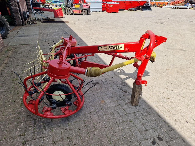 Onbekend - Faneuse: photos 3 Onbekend - Faneuse: photos 3