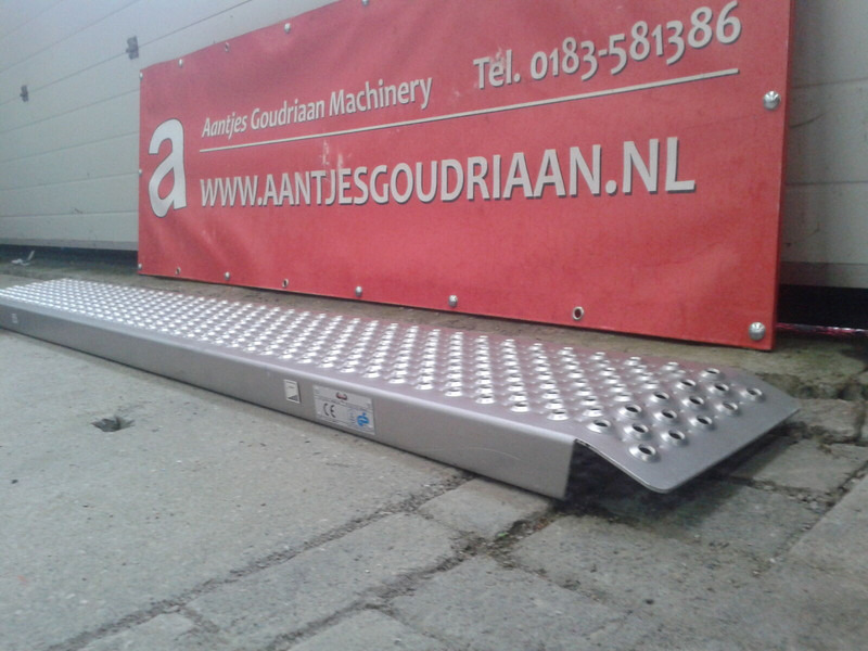 Onbekend Rijplank - Rampe de chargement: photos 2 Onbekend Rijplank - Rampe de chargement: photos 2