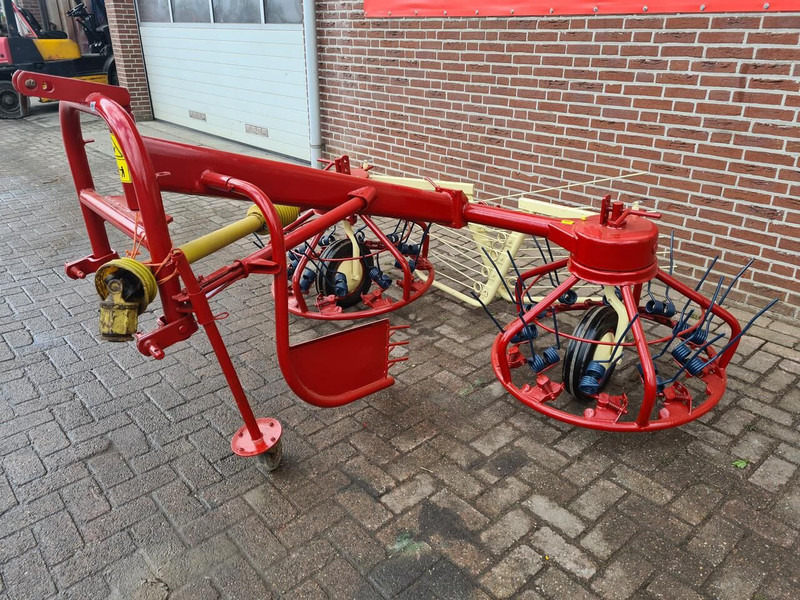 PZ strela - Faneuse: photos 3 PZ strela - Faneuse: photos 3