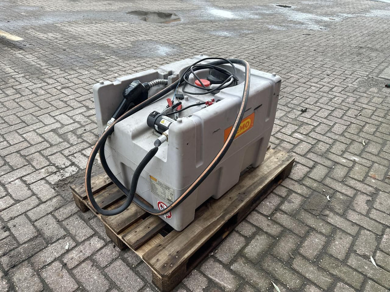 Dieseltank 200 liter - Gebruikt - Camion citerne: photos 3 Dieseltank 200 liter - Gebruikt - Camion citerne: photos 3