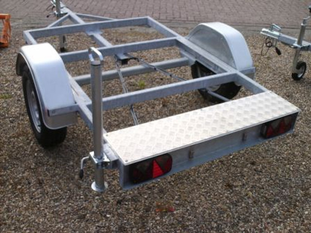 Snelverkeer aanhangers (voor IBC tank) - Remorque châssis: photos 1 Snelverkeer aanhangers (voor IBC tank) - Remorque châssis: photos 1