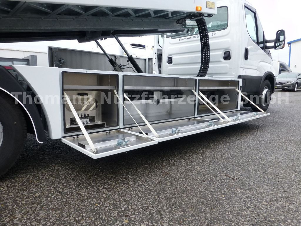 Remorqueuse, Véhicule utilitaire neuf Iveco DAILY 72C18 Schiebeplateu Luftfed Navi: photos 15