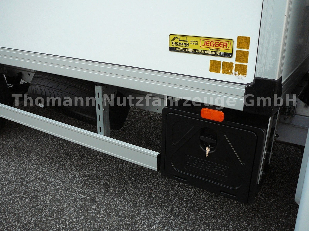 Mercedes-Benz Sprinter 317 CDI Kühlkoffer Xarios 300 LBW - Véhicule utilitaire frigorifique: photos 4 Mercedes-Benz Sprinter 317 CDI Kühlkoffer Xarios 300 LBW - Véhicule utilitaire frigorifique: photos 4