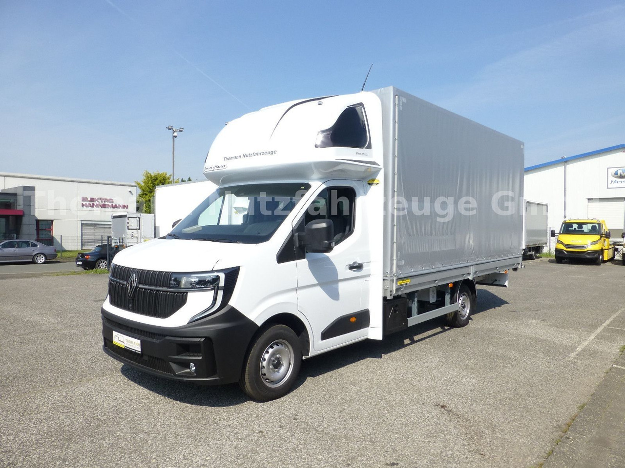 Renault NEW Master Pritsche Plane Schlafkabine - Véhicule utilitaire plateau baché: photos 1 Renault NEW Master Pritsche Plane Schlafkabine - Véhicule utilitaire plateau baché: photos 1