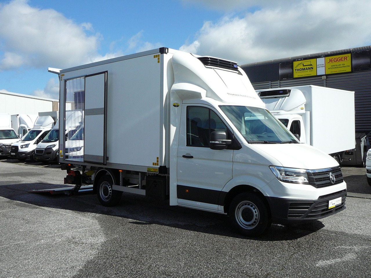 Volkswagen Crafter 177 PS Kühlkoffer LBW Xarios 300 - Véhicule utilitaire frigorifique: photos 1 Volkswagen Crafter 177 PS Kühlkoffer LBW Xarios 300 - Véhicule utilitaire frigorifique: photos 1
