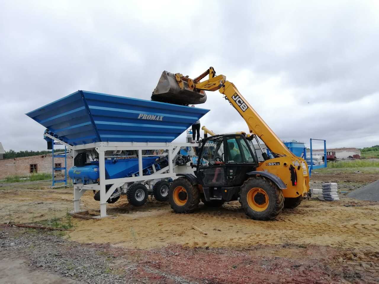 PROMAX MOBILE CONCRETE PLANT M35-PLNT (35M3/H) - Centrale à béton: photos 2 PROMAX MOBILE CONCRETE PLANT M35-PLNT (35M3/H) - Centrale à béton: photos 2