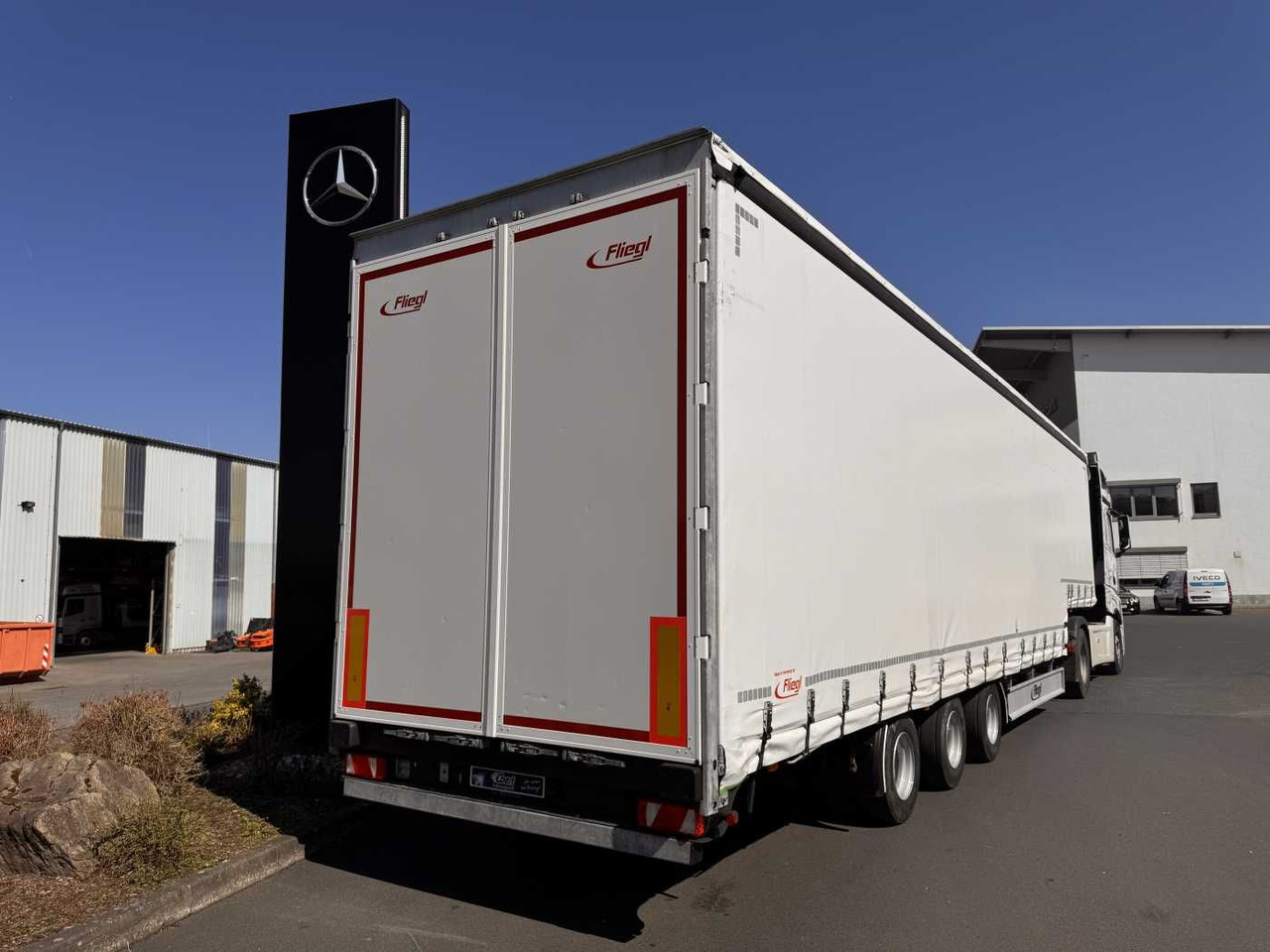 Fliegl SDS 350 Schiebeplane+Verdeck XL SAF 20.900Km - Semi-remorque rideaux coulissants: photos 5 Fliegl SDS 350 Schiebeplane+Verdeck XL SAF 20.900Km - Semi-remorque rideaux coulissants: photos 5