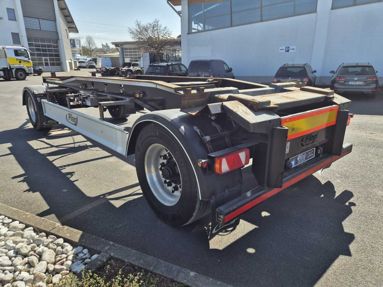 Fliegl ZPS180 Abroll-Container Tropper Pellet-Silo 22m³ Fliegl ZPS180 Abroll-Container Tropper Pellet-Silo 22m³ - Remorque ampliroll/ Multibenne: photos 3 Fliegl ZPS180 Abroll-Container Tropper Pellet-Silo 22m³ Fliegl ZPS180 Abroll-Container Tropper Pellet-Silo 22m³ - Remorque ampliroll/ Multibenne: photos 3