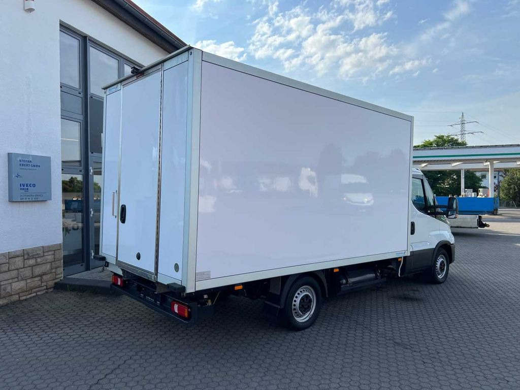 Iveco 35S14 A8 CNG Koffer *3-Sitze*Klima*Automatik* Iveco 35S14 A8 CNG Koffer *3-Sitze*Klima*Automatik* - Véhicule utilitaire frigorifique: photos 4 Iveco 35S14 A8 CNG Koffer *3-Sitze*Klima*Automatik* Iveco 35S14 A8 CNG Koffer *3-Sitze*Klima*Automatik* - Véhicule utilitaire frigorifique: photos 4