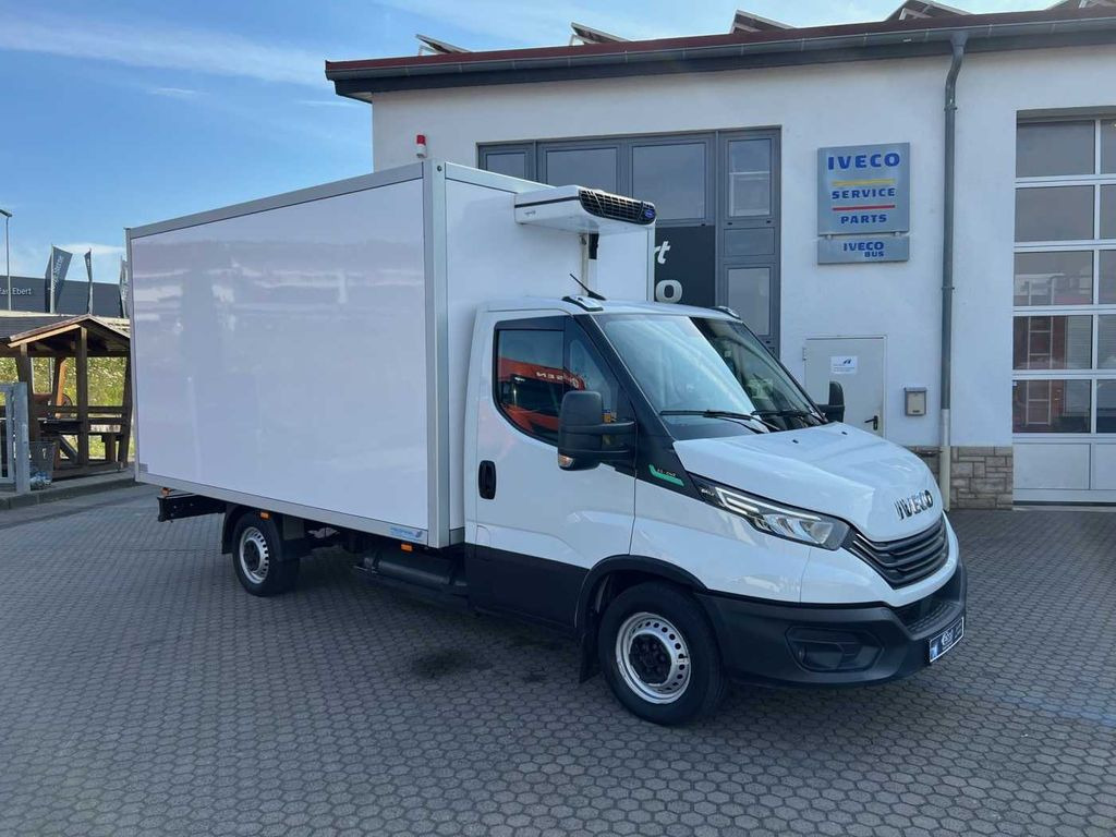 Iveco 35S14 A8 CNG Koffer *3-Sitze*Klima*Automatik* Iveco 35S14 A8 CNG Koffer *3-Sitze*Klima*Automatik* - Véhicule utilitaire frigorifique: photos 2 Iveco 35S14 A8 CNG Koffer *3-Sitze*Klima*Automatik* Iveco 35S14 A8 CNG Koffer *3-Sitze*Klima*Automatik* - Véhicule utilitaire frigorifique: photos 2