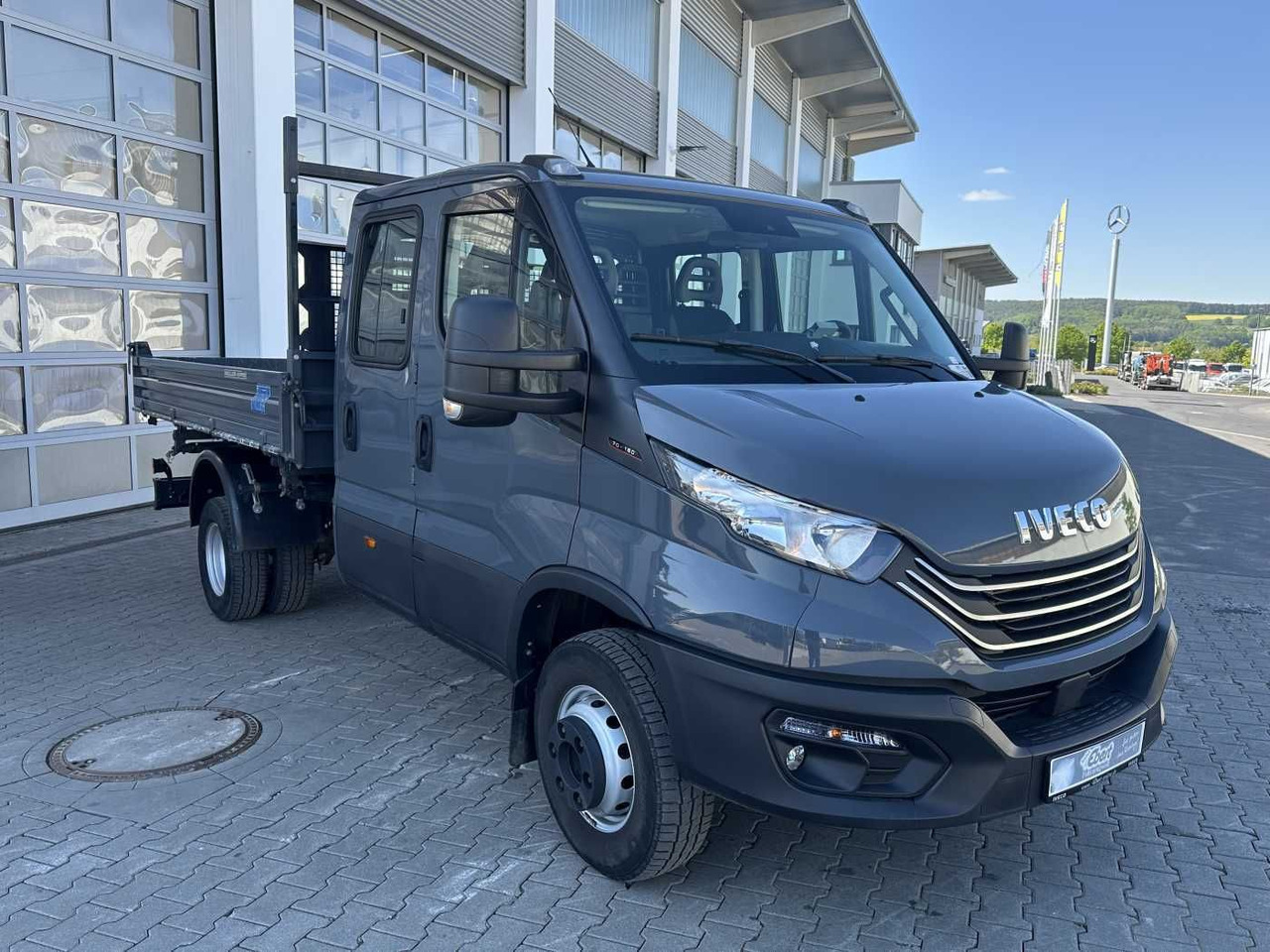 Iveco 70C18H Meiller 3-S.Kipper *R.3750mm*7Sitze*AHK* - Véhicule utilitaire benne: photos 3 Iveco 70C18H Meiller 3-S.Kipper *R.3750mm*7Sitze*AHK* - Véhicule utilitaire benne: photos 3