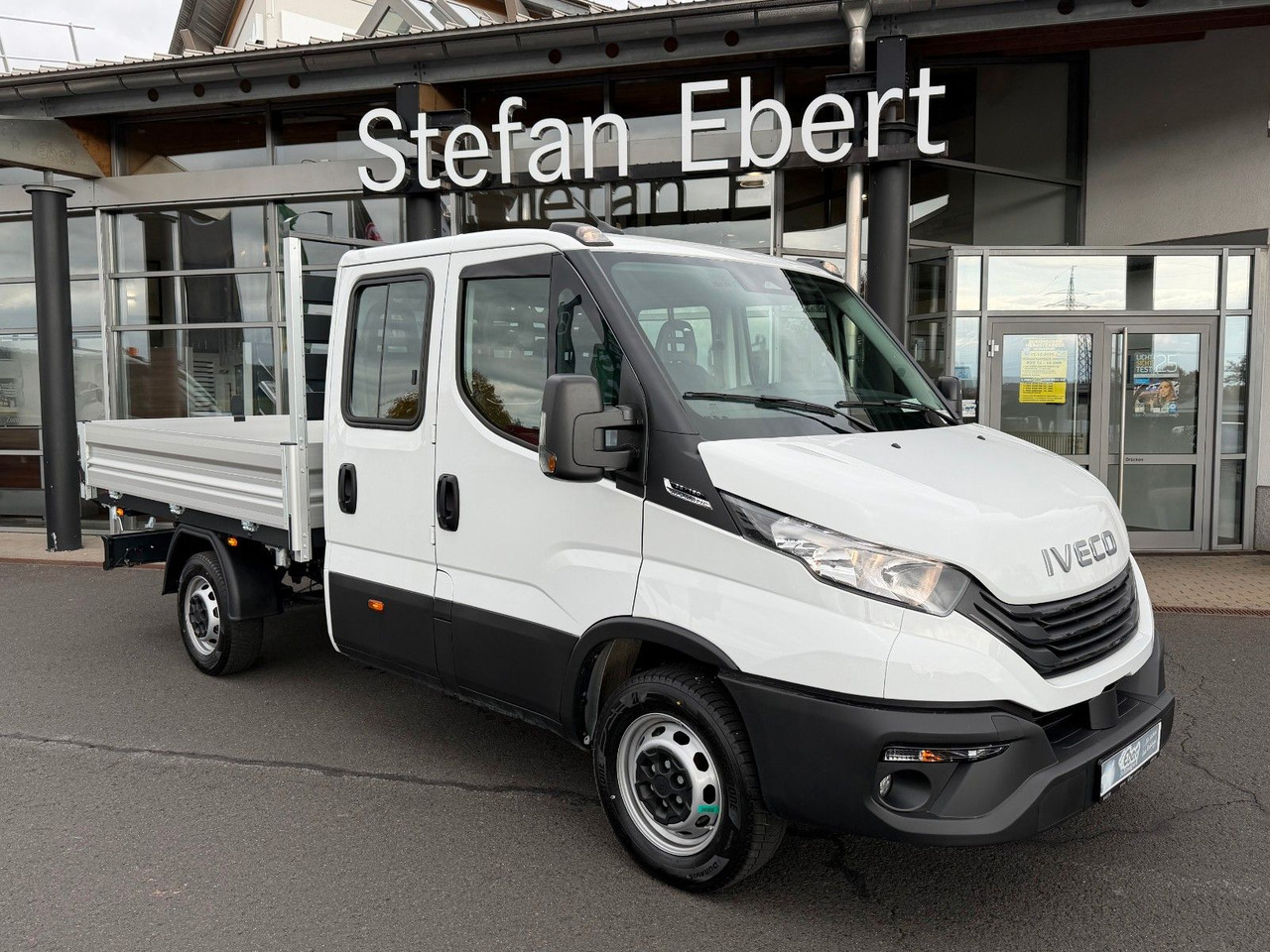 Iveco Daily 35S16 A8 *R.3450mm*Automatik*AHK*7-Sitze* - Véhicule utilitaire benne, Utilitaire double cabine: photos 1 Iveco Daily 35S16 A8 *R.3450mm*Automatik*AHK*7-Sitze* - Véhicule utilitaire benne, Utilitaire double cabine: photos 1