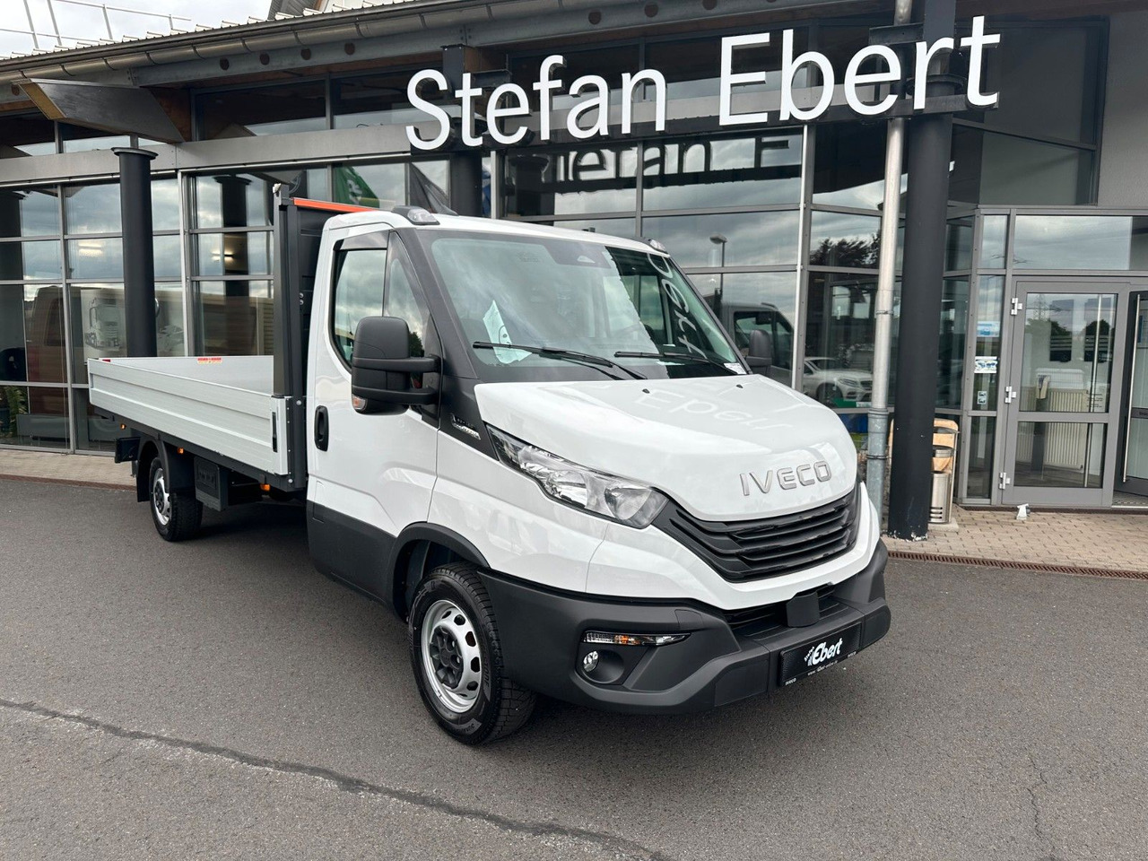 Iveco Daily 35S16 A8 *R.4100 mm*AHK*Kamera* 3x - Fourgon plateau: photos 1 Iveco Daily 35S16 A8 *R.4100 mm*AHK*Kamera* 3x - Fourgon plateau: photos 1