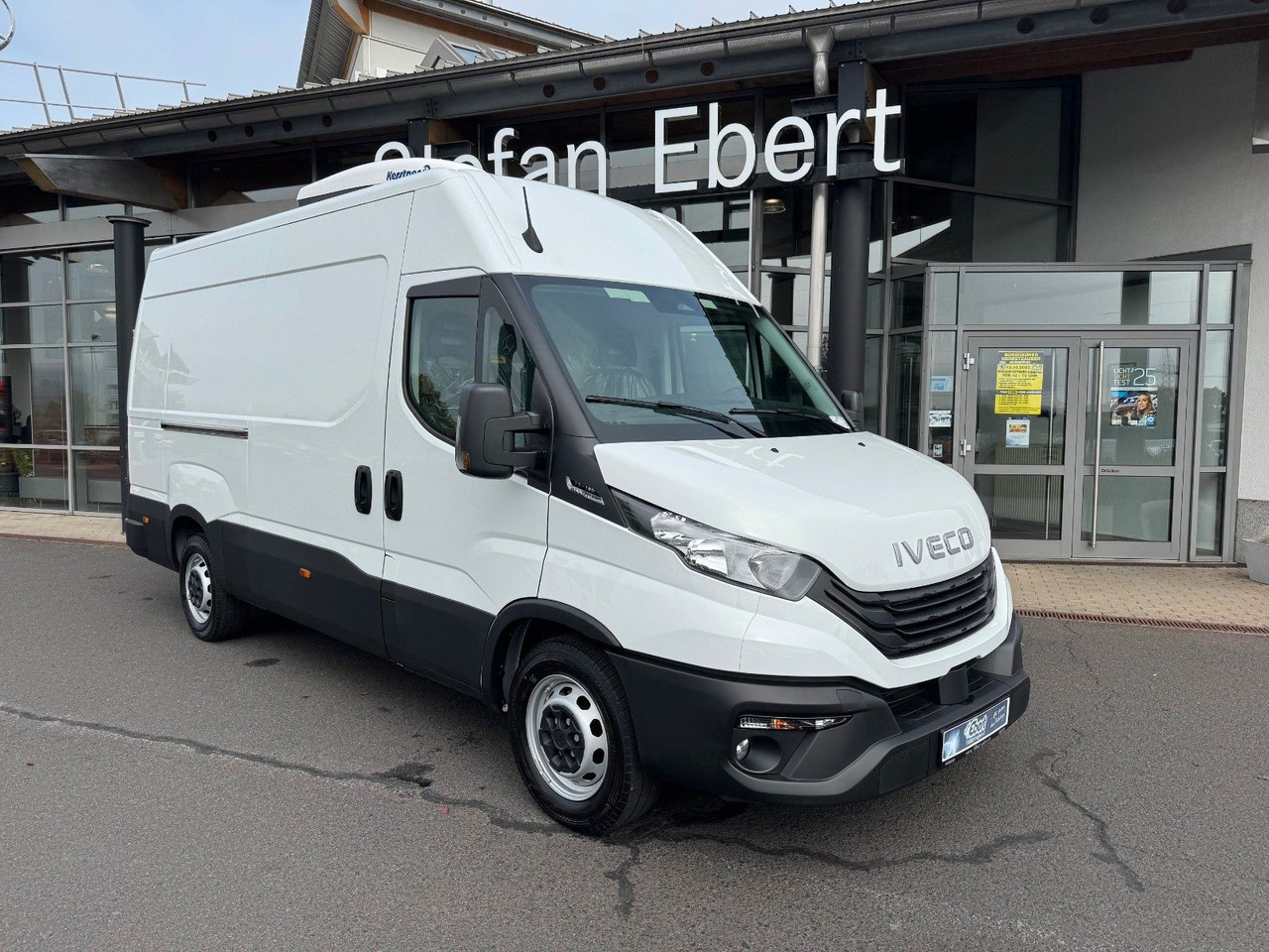Iveco Daily 35S16 A8 *Standkühlung*Kamera*Automatik*3x - Véhicule utilitaire frigorifique: photos 1 Iveco Daily 35S16 A8 *Standkühlung*Kamera*Automatik*3x - Véhicule utilitaire frigorifique: photos 1