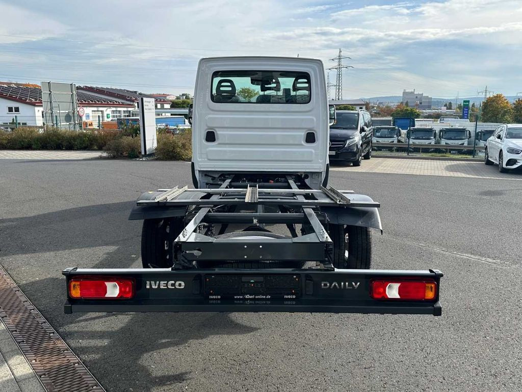 Iveco Daily 50C18 3.0L *R3750mm*Navi*Klima* 3x - Châssis cabine: photos 4 Iveco Daily 50C18 3.0L *R3750mm*Navi*Klima* 3x - Châssis cabine: photos 4