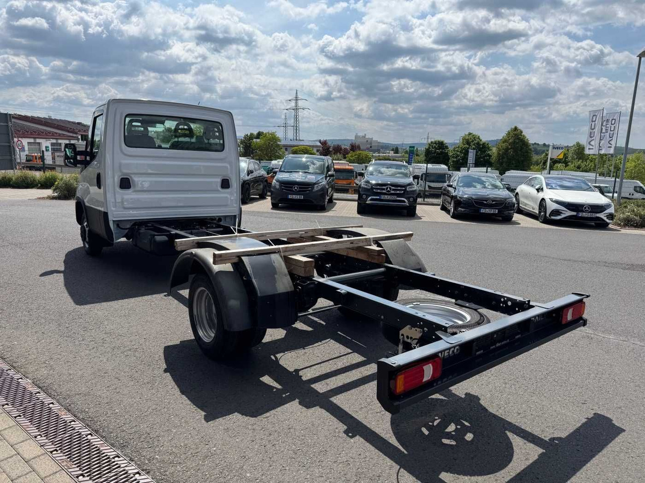 Iveco Daily 50C18 HA8 3.0L *R4.350mm*Klima*Automatik* - Châssis cabine: photos 4 Iveco Daily 50C18 HA8 3.0L *R4.350mm*Klima*Automatik* - Châssis cabine: photos 4