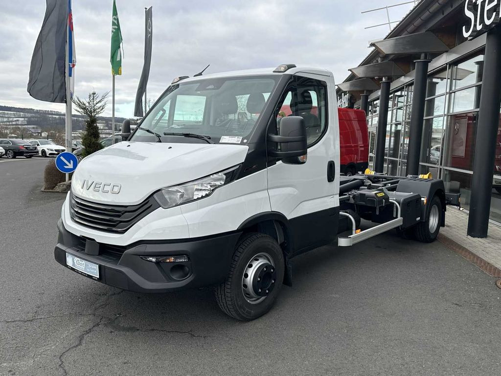 Iveco Daily 70C18 3.0L Abrollkipper *AHK*Luft*Sperre* - Camion ampliroll: photos 3 Iveco Daily 70C18 3.0L Abrollkipper *AHK*Luft*Sperre* - Camion ampliroll: photos 3