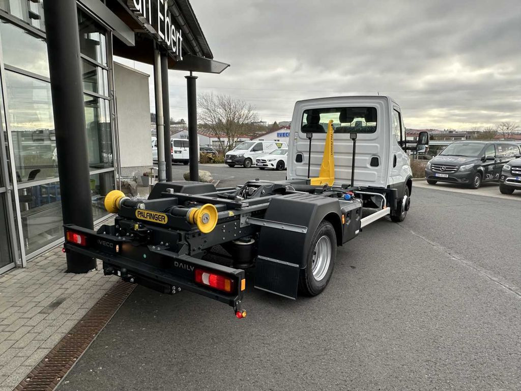 Iveco Daily 70C18 3.0L Abrollkipper *AHK*Luft*Sperre* - Camion ampliroll: photos 5 Iveco Daily 70C18 3.0L Abrollkipper *AHK*Luft*Sperre* - Camion ampliroll: photos 5