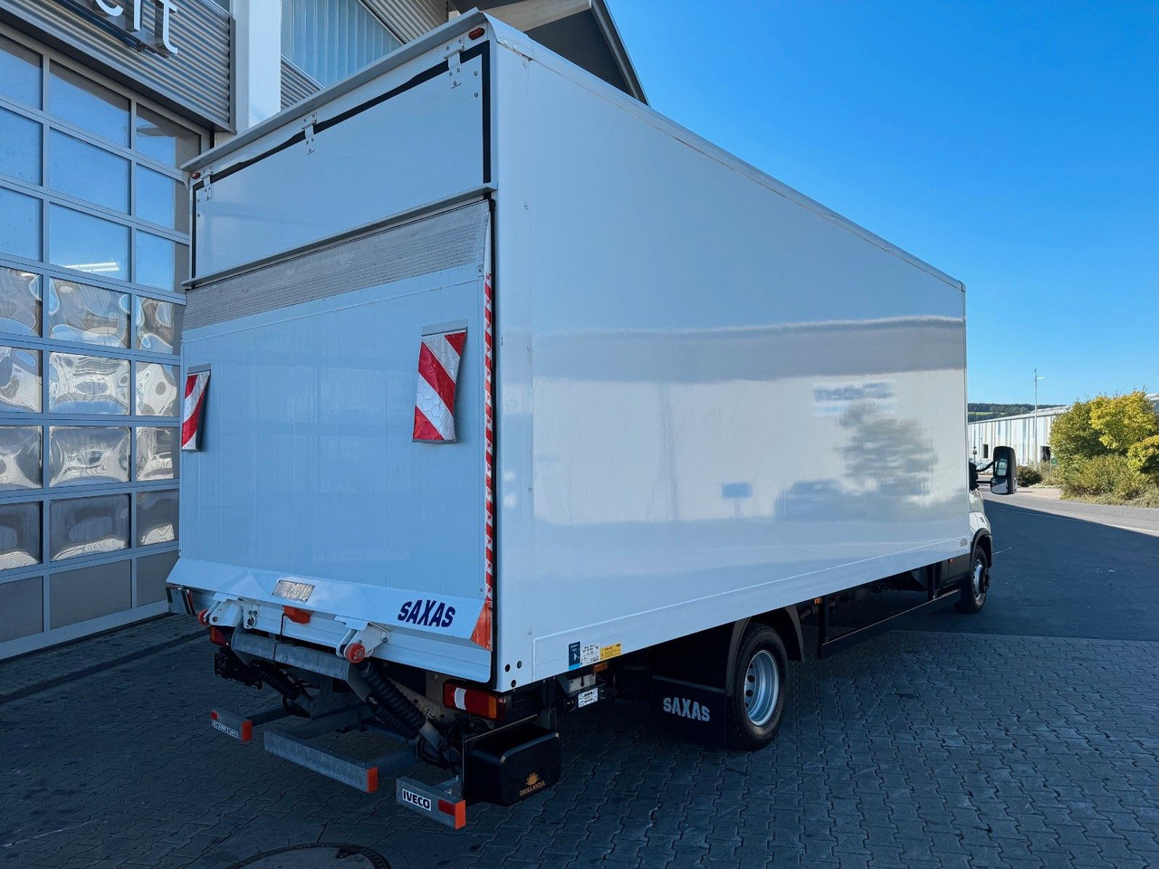 Iveco Daily 70C18 A8 *Koffer*LBW*Automatik* - Fourgon: photos 3 Iveco Daily 70C18 A8 *Koffer*LBW*Automatik* - Fourgon: photos 3
