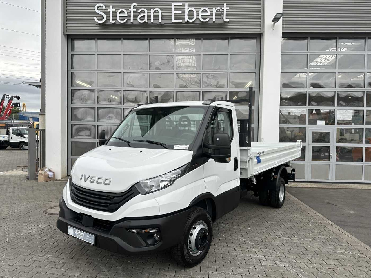 Iveco Daily 70C18H 3-S.-Kipper *R3.750mm*2xAHK* 4x - Véhicule utilitaire benne: photos 1 Iveco Daily 70C18H 3-S.-Kipper *R3.750mm*2xAHK* 4x - Véhicule utilitaire benne: photos 1