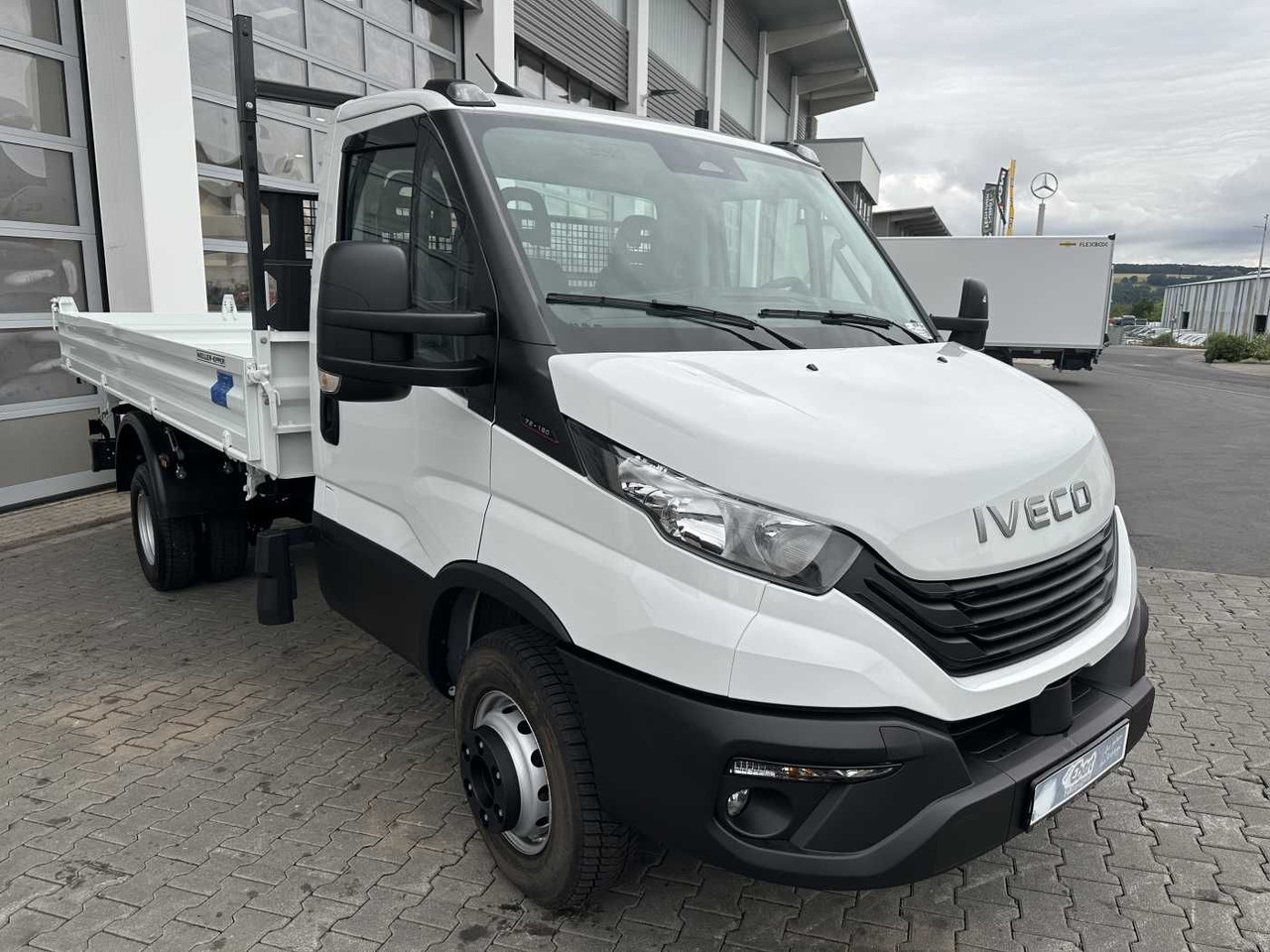 Iveco Daily 70C18H 3-S.-Kipper *R3.750mm*2xAHK* 4x - Véhicule utilitaire benne: photos 3 Iveco Daily 70C18H 3-S.-Kipper *R3.750mm*2xAHK* 4x - Véhicule utilitaire benne: photos 3
