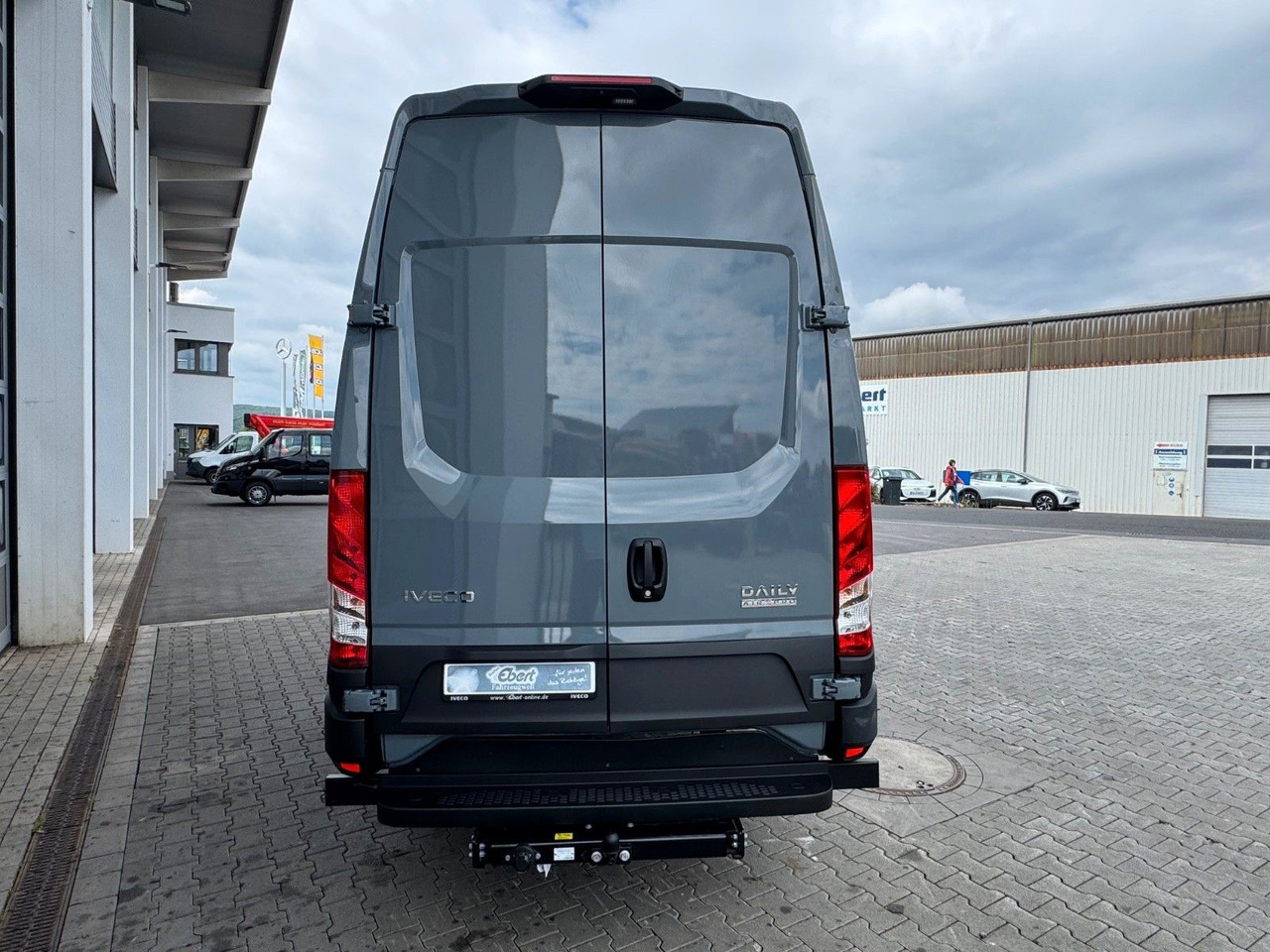 Iveco Daily 70C21 3.0L *L4*H3*Automatik*LED*Luft* 2x - Fourgon utilitaire: photos 5 Iveco Daily 70C21 3.0L *L4*H3*Automatik*LED*Luft* 2x - Fourgon utilitaire: photos 5