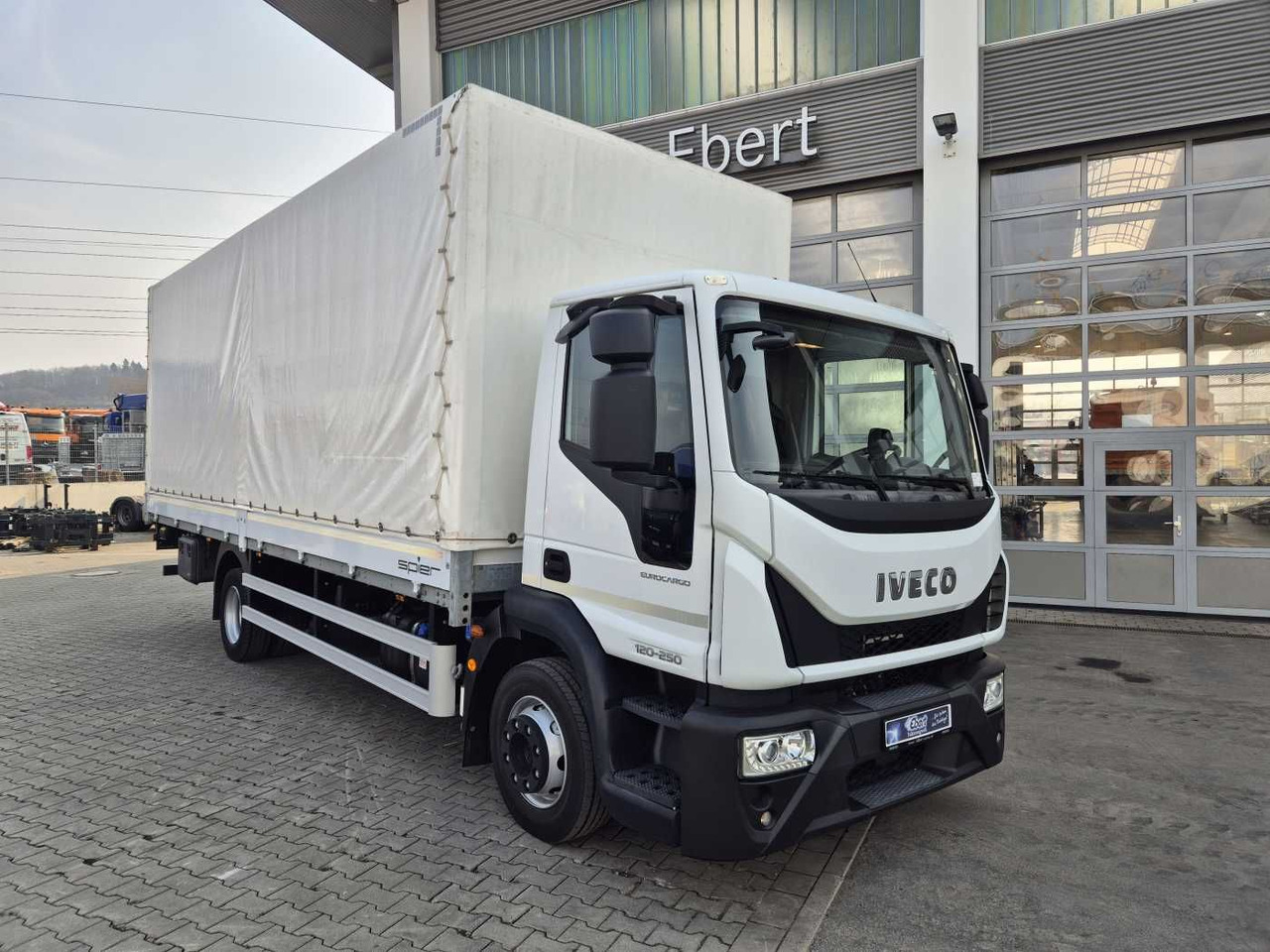 Iveco Eurocargo ML120E25 LBW 1.500kg Klima 3 Sitze - Camion à rideaux coulissants: photos 2 Iveco Eurocargo ML120E25 LBW 1.500kg Klima 3 Sitze - Camion à rideaux coulissants: photos 2