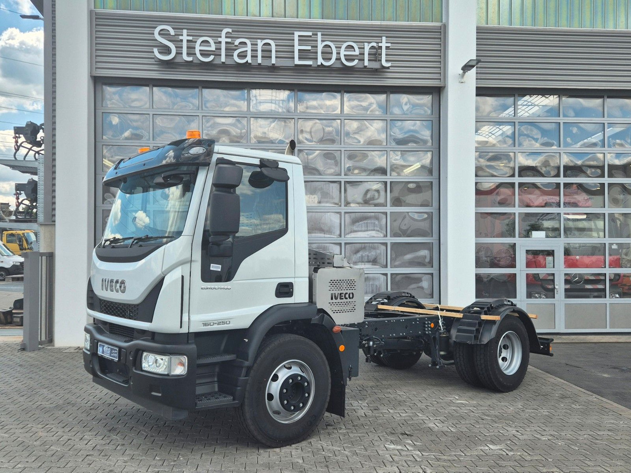 Iveco Eurocargo ML160E25/P EVI_E 4x2 RHD Rechtslenker - Châssis cabine: photos 1 Iveco Eurocargo ML160E25/P EVI_E 4x2 RHD Rechtslenker - Châssis cabine: photos 1
