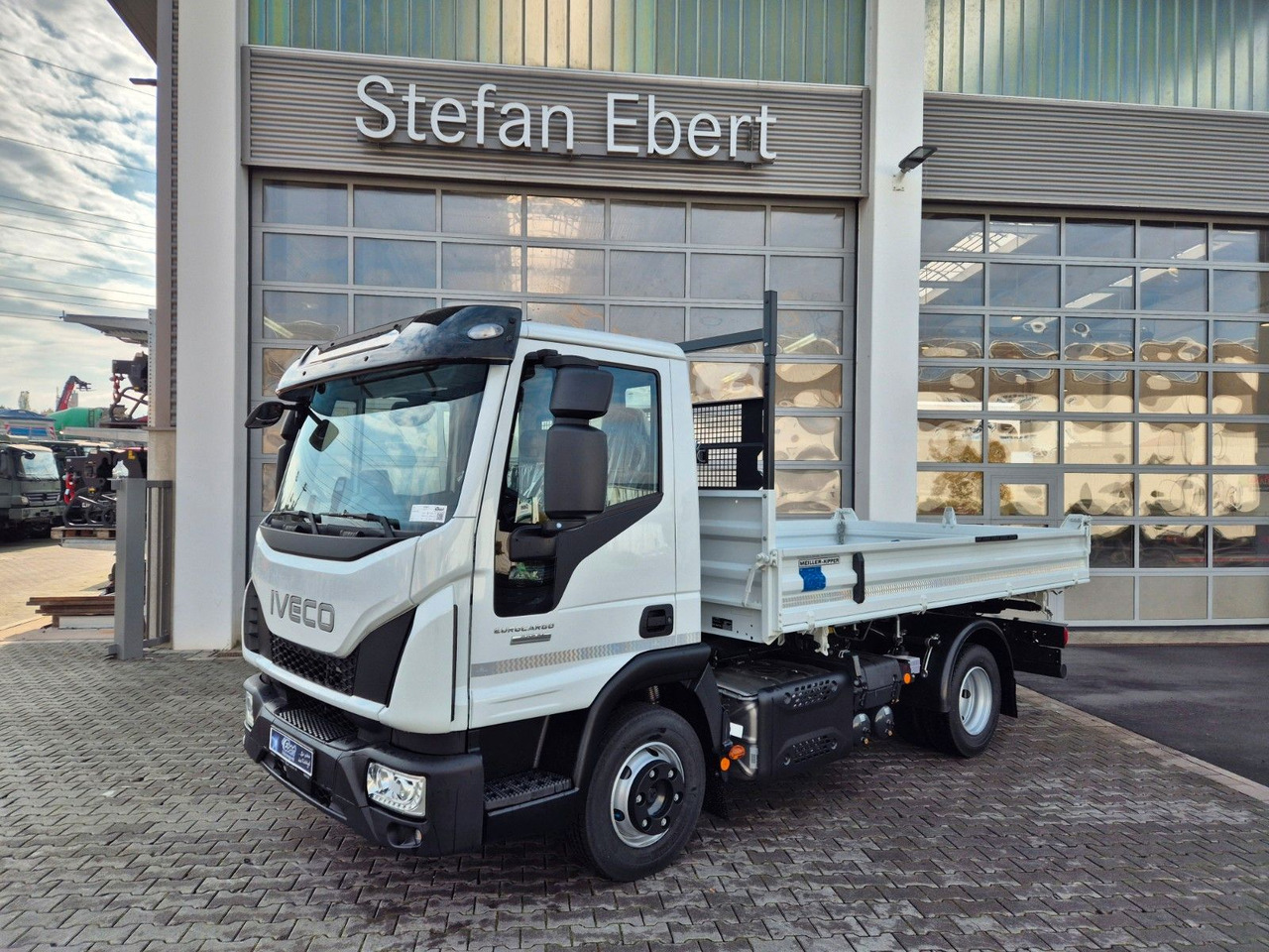 Iveco Eurocargo ML80E21 Meiller 2x AHK 3 Sitze Klima - Véhicule utilitaire benne: photos 4 Iveco Eurocargo ML80E21 Meiller 2x AHK 3 Sitze Klima - Véhicule utilitaire benne: photos 4