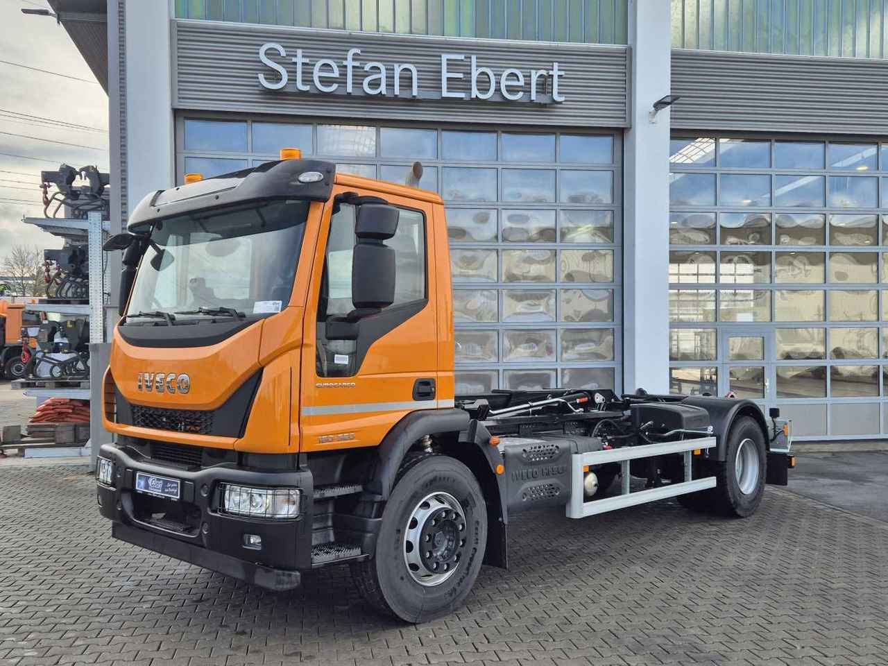 Iveco ML180E32/P HIAB ULT14S51 AHK Standheizung - Camion ampliroll: photos 4 Iveco ML180E32/P HIAB ULT14S51 AHK Standheizung - Camion ampliroll: photos 4