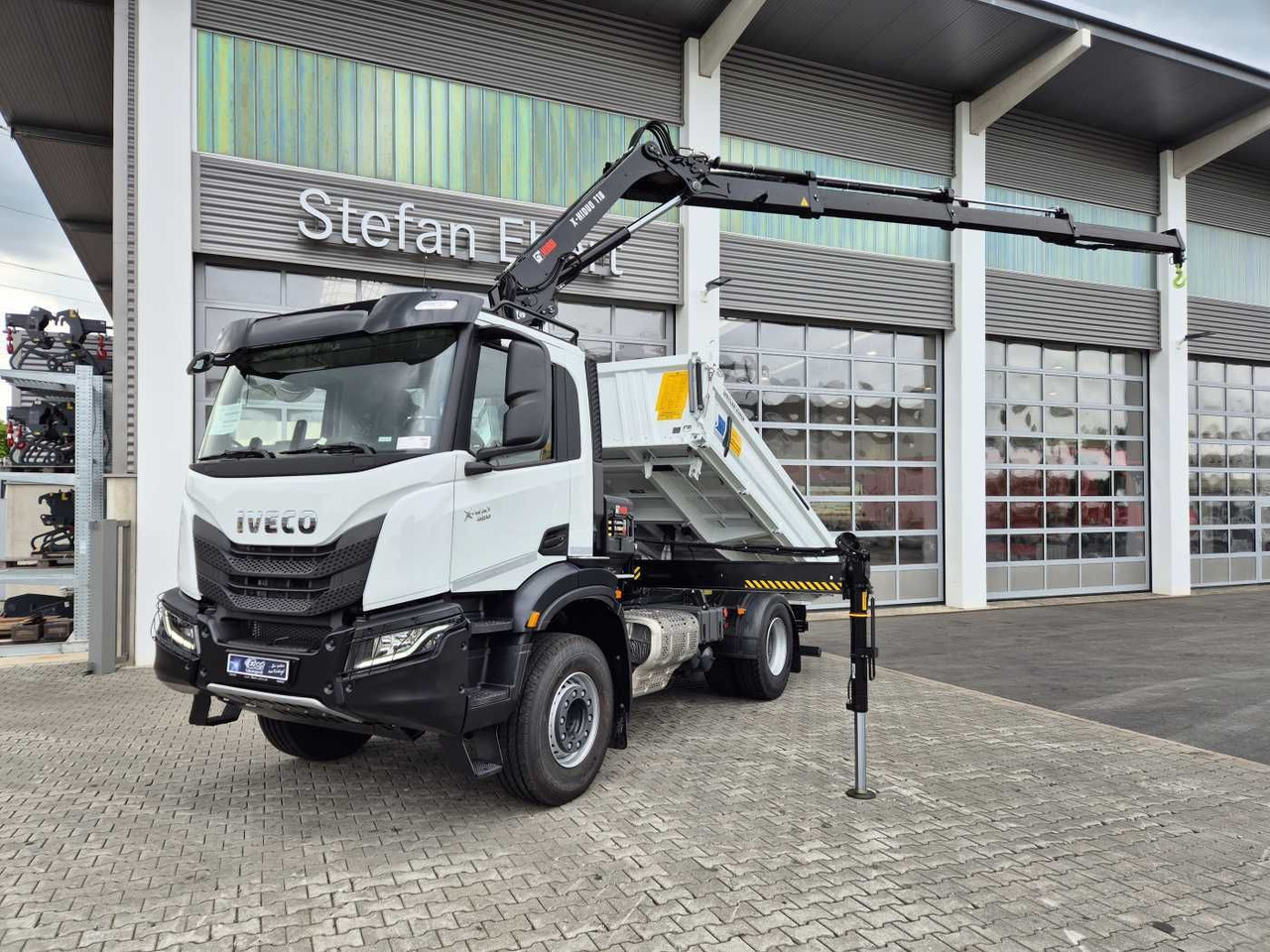 Iveco X-Way AD200X42/P HR OFF Hiab X-HIDUO 118E-3 Funk - Camion benne, Camion grue: photos 1 Iveco X-Way AD200X42/P HR OFF Hiab X-HIDUO 118E-3 Funk - Camion benne, Camion grue: photos 1