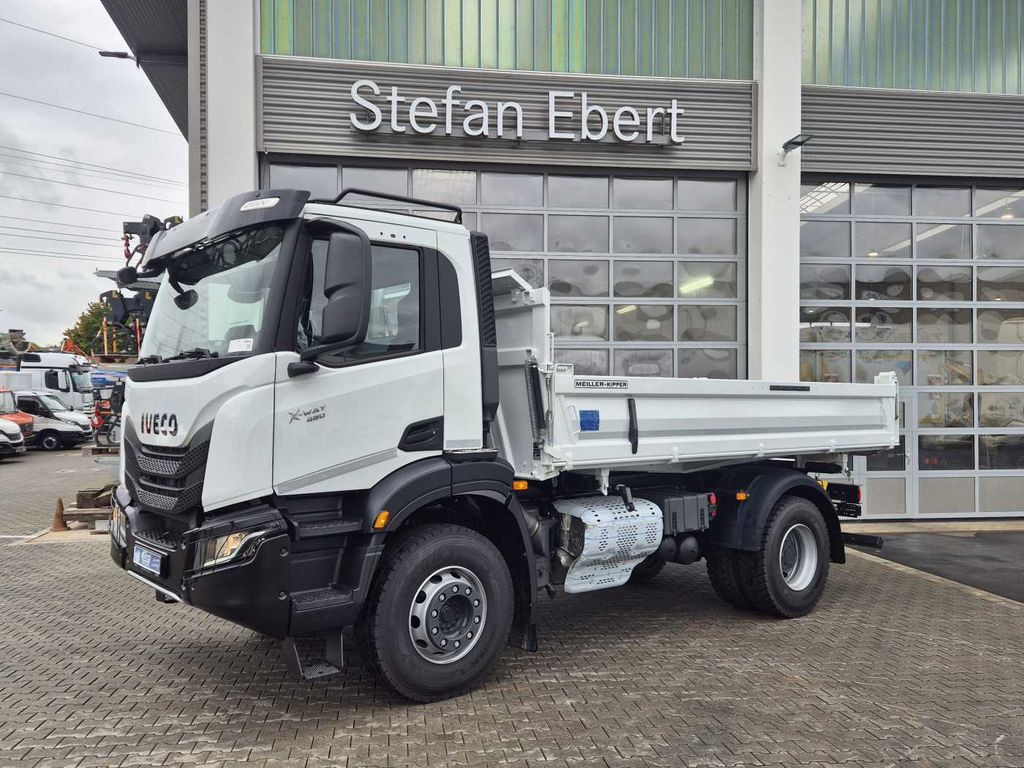 Iveco X-Way AD200X48 HR OFF 4x2 Meiller Intarder 2x - Camion benne: photos 4 Iveco X-Way AD200X48 HR OFF 4x2 Meiller Intarder 2x - Camion benne: photos 4