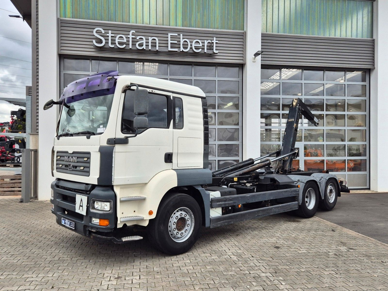 MAN TGA 26.440 6x2-2 BL Meiller RK 20.70 Bett - Camion ampliroll: photos 1 MAN TGA 26.440 6x2-2 BL Meiller RK 20.70 Bett - Camion ampliroll: photos 1