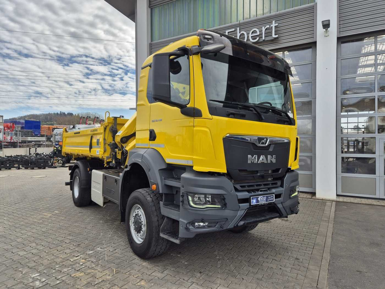 MAN TGS 18.430 4x4 BL Kran HMF 1130K-RCS Funk AHK - Camion grue: photos 3 MAN TGS 18.430 4x4 BL Kran HMF 1130K-RCS Funk AHK - Camion grue: photos 3