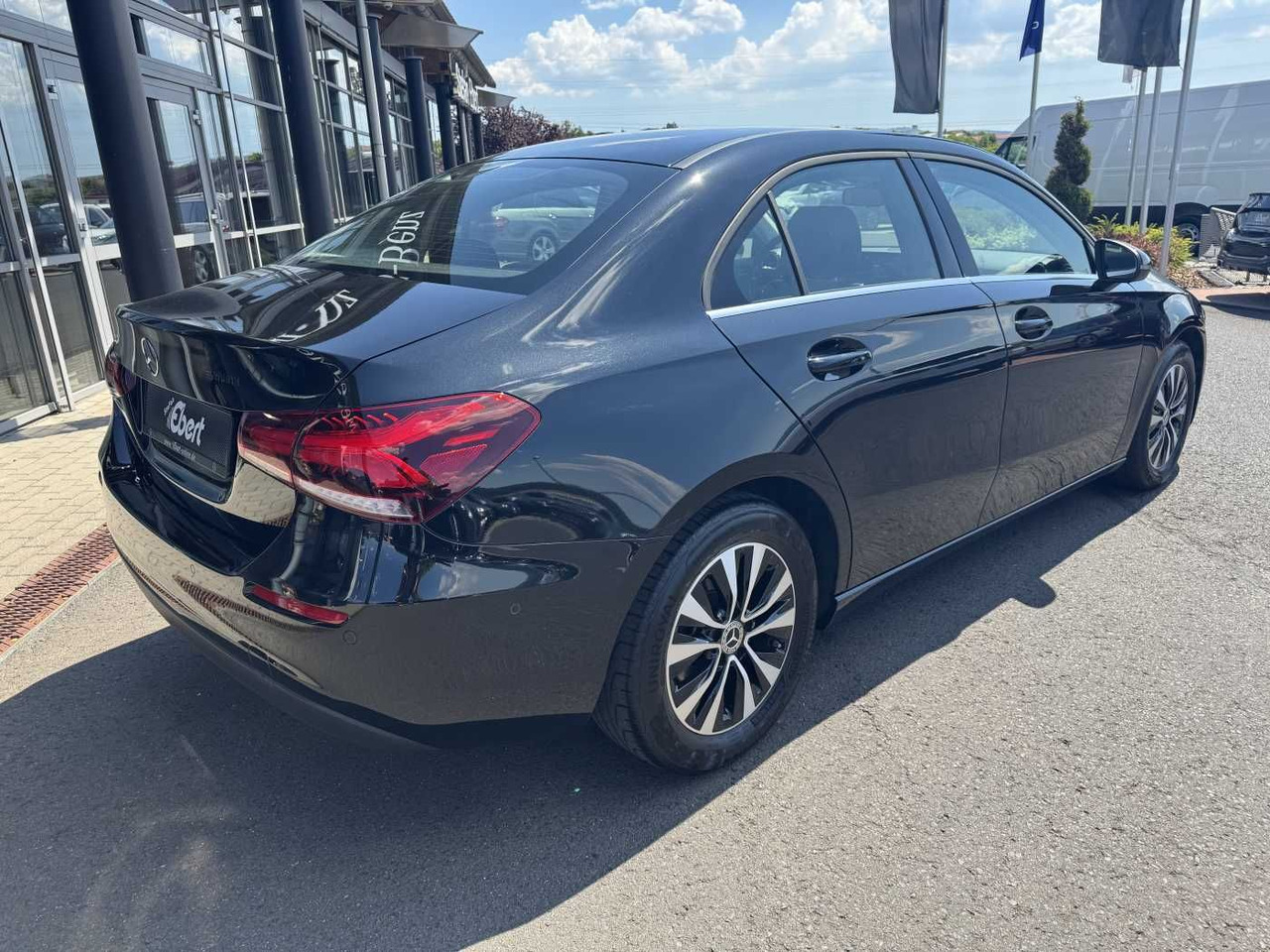 Mercedes-Benz A 180d 8G LED+Carplay+SpurH+DAB+SHZ - Berline: photos 4 Mercedes-Benz A 180d 8G LED+Carplay+SpurH+DAB+SHZ - Berline: photos 4