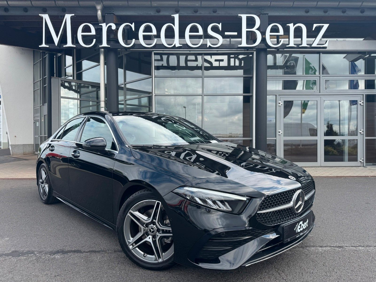 Mercedes-Benz A 200 Limo AMG+Ambiente+RKamera+Keyless+uvm. - Berline: photos 1 Mercedes-Benz A 200 Limo AMG+Ambiente+RKamera+Keyless+uvm. - Berline: photos 1